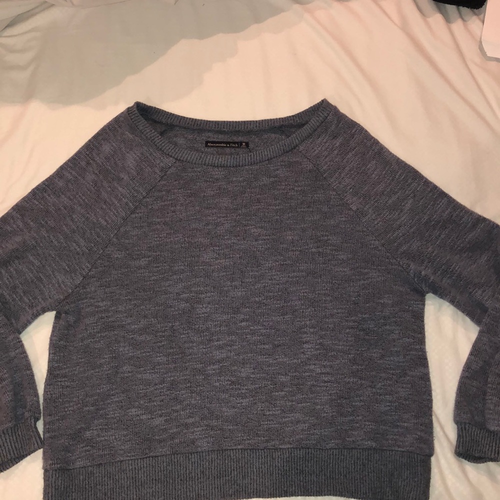 Relaxed Abercrombie and Fitch sweatshirt
